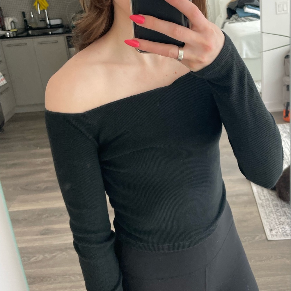 Brandy Melville - Off the shoulder top, black